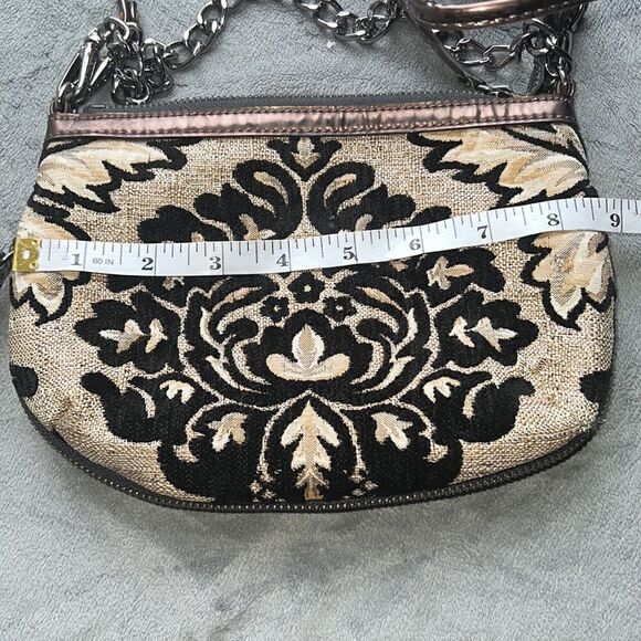 Designed in New York by Sharif Small Silver Chain and crossbody purse - Picture 6 of 7